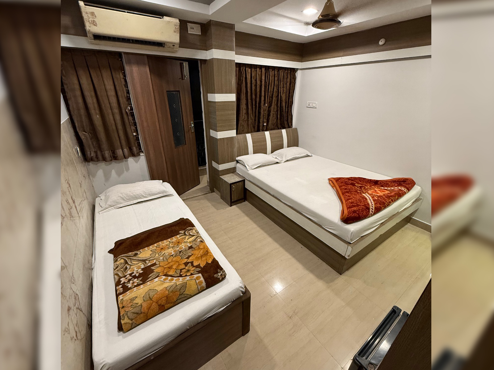 Top 10 Standard AC Rooms with Balcony in Kolkata